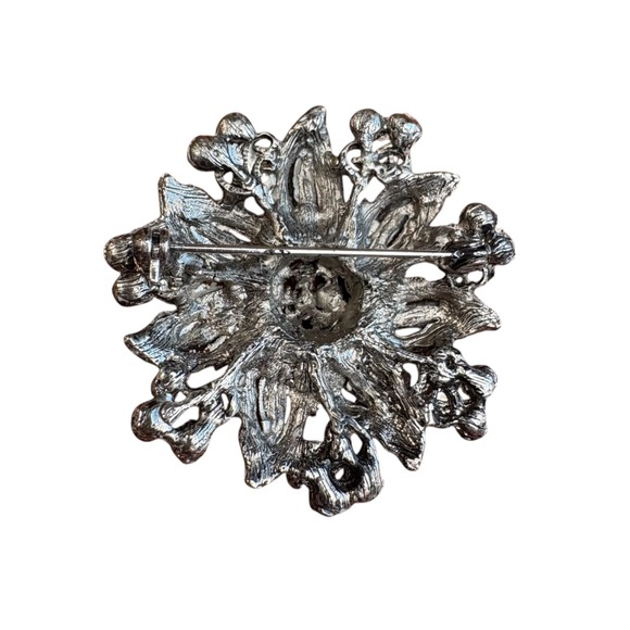 Vintage Black Rhinestone Silver-Tone Flower Brooch Pin Mid-Century Grandma Chic - Picture 3 of 4